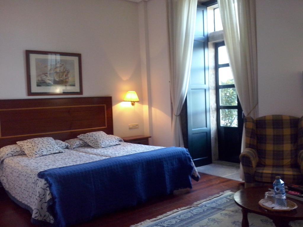 Hotel Pazo De Mendoza Baiona Pokoj fotografie